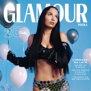 Okładka wakacyjnego Glamour z Mery Spolsky