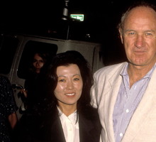 Gene Hackman i Betsy Arakawa