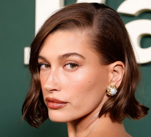 Hailey Bieber