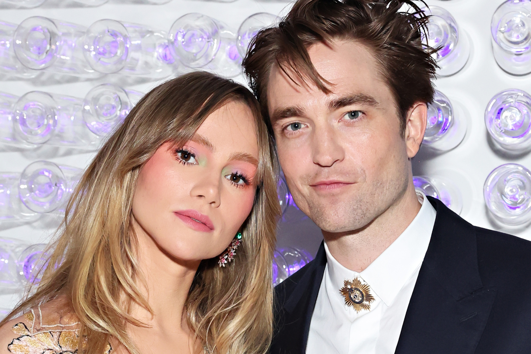 Suki Waterhouse i Robert Pattinson