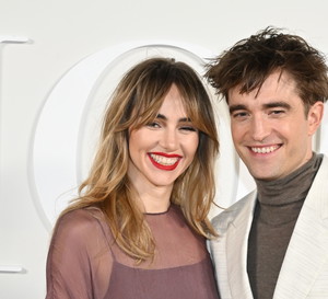 Suki Waterhouse i Robert Pattinson