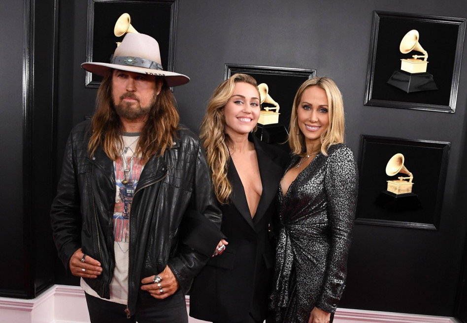 Billy Ray Cyrus, Noah Cyrus, Tish Cyrus, Brandi Cyrus, Miley Cyrus w 2017 roku na Billboard Music Awards
