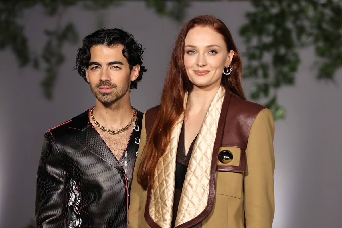 Joe Jonas otrzymał wsparcie podczas koncertu. Szczegóły dotyczące rozwodu sprawiły, że wiele osób postanowiło opowiedzieć się po jego stronie