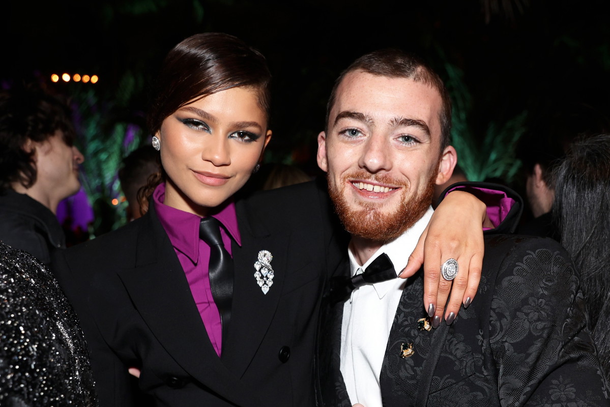 angus & zendaya