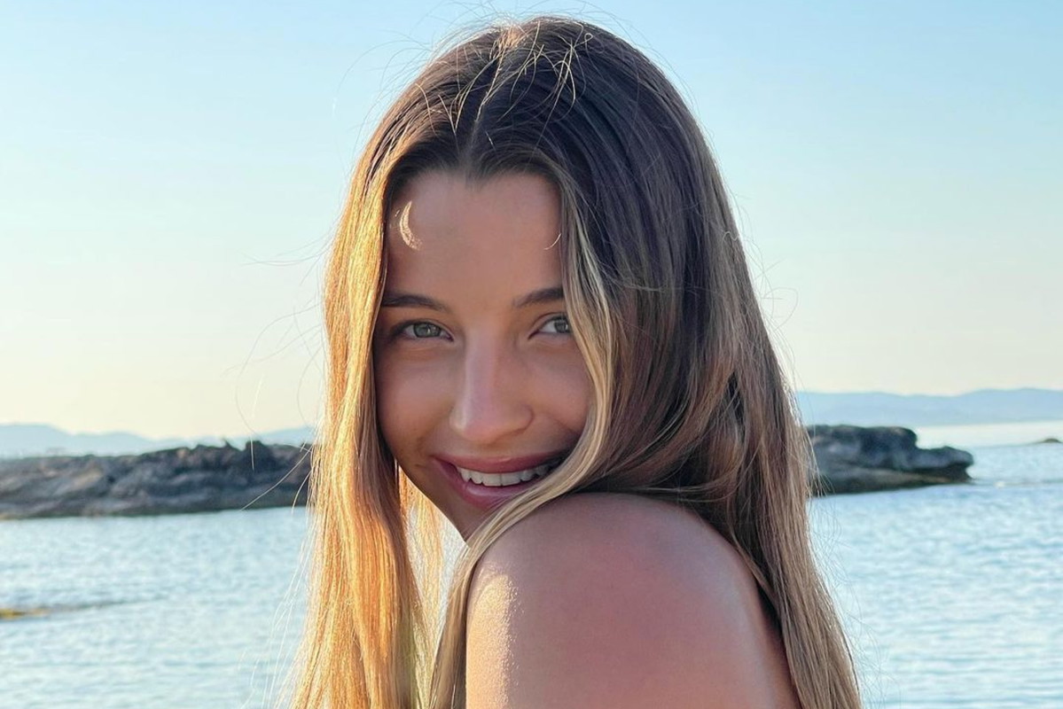 julia wieniawa