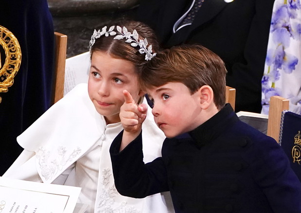 Dzieci Kate i Williama na koronacji Karola III