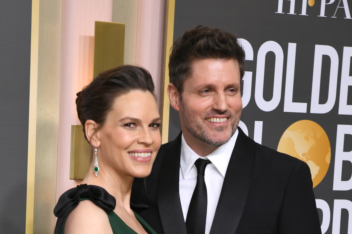 Hilary Swank urodziła bliźnięta. 48-letnia aktorka pokazała zdjęcie dzieci i zdradziła ich płeć