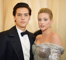 Lili Reinhart i Cole Sprouse