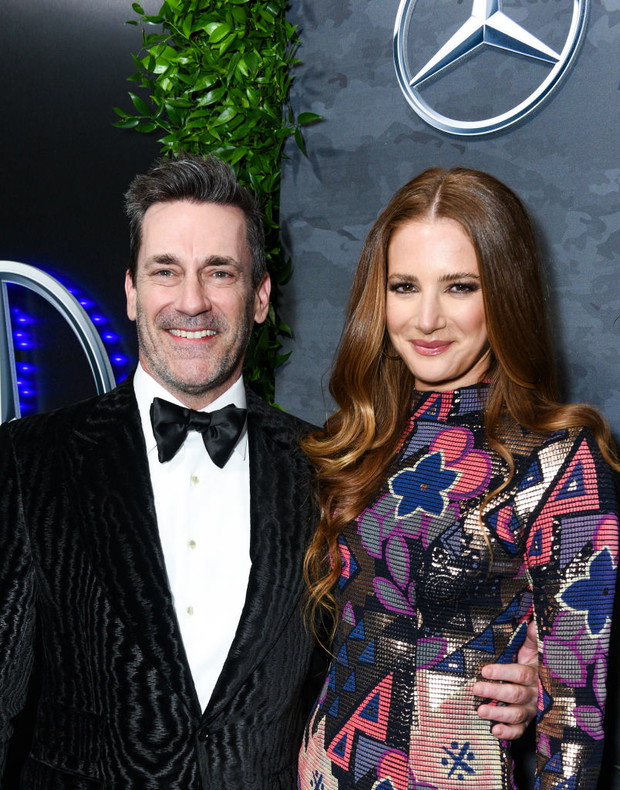 Jon Hamm i Anna Osceola