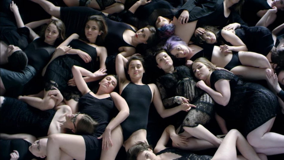 „It’s not about hair” to ciałopozytywna akcja, która normalizuje kobiecie owłosienie. To wideo musi powinien obejrzeć każdy!