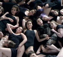 „It’s not about hair” to ciałopozytywna akcja, która normalizuje kobiecie owłosienie. To wideo musi powinien obejrzeć każdy!