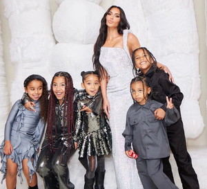 Kim Kardashian z dziećmi i Dream Kardashian