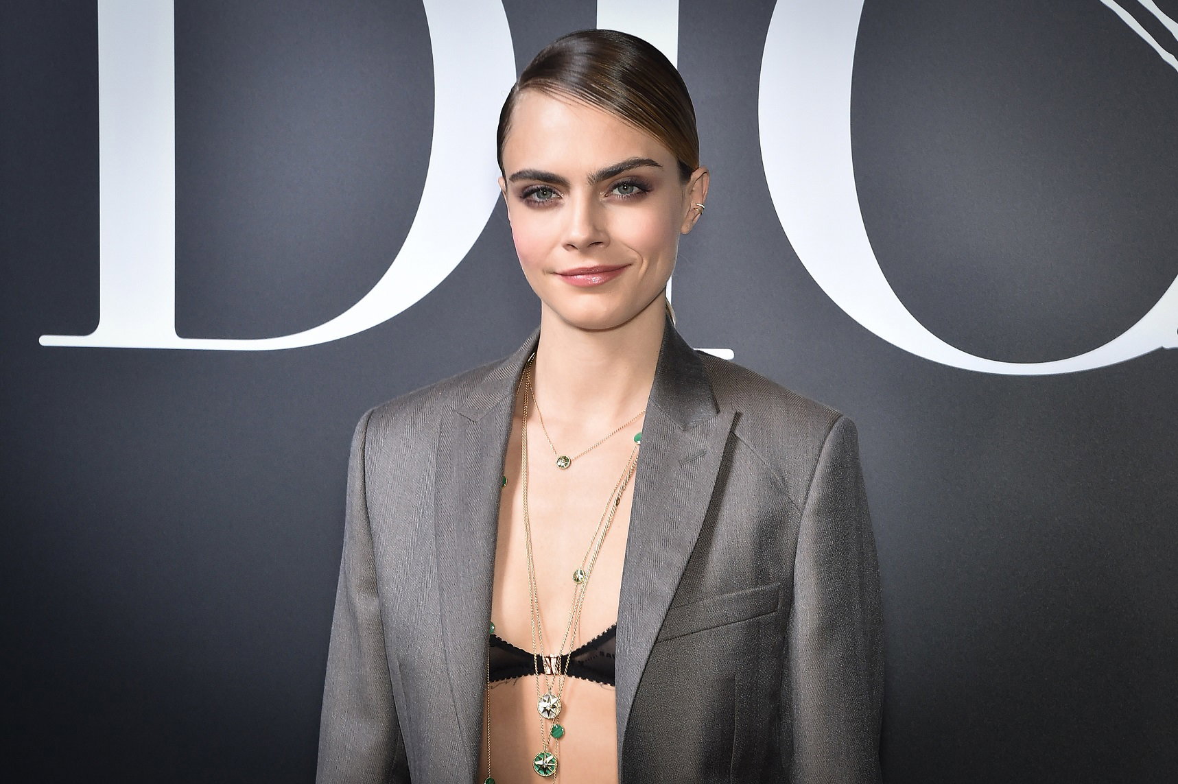 Cara Delevingne przyleciała do Warszawy. Co modelka robi w Polsce?