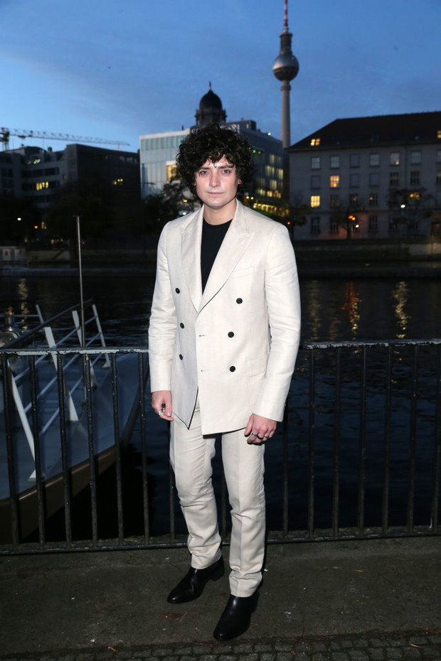 Aneurin Barnard