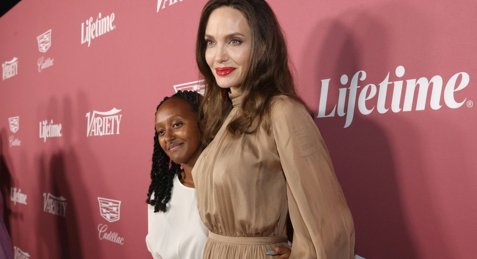 Angelina Jolie pojawiła się na czerwonym dywanie z córką. Jak Zahara Jolie Pitt zaprezentowała się przed kamerami?