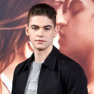 Kim jest Hero Fiennes-Tiffin, czyli Hardin Scott z filmu „After”?