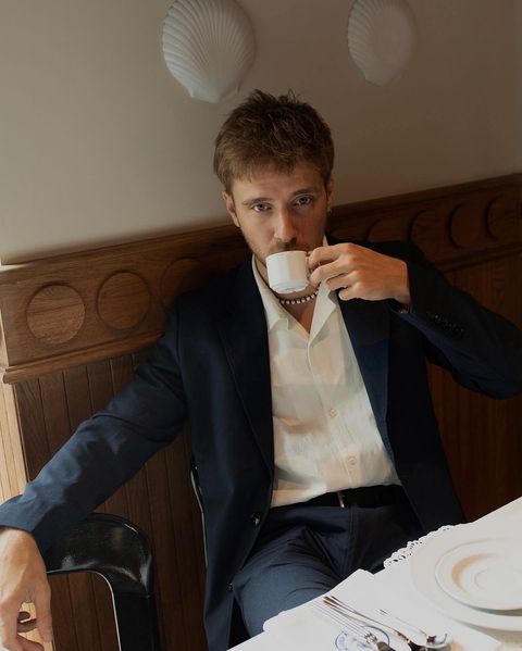 Maciej Musiał kupił sobie ferrari!? W sieci zawrzało. Nic dziwnego, samochód robi wrażenie