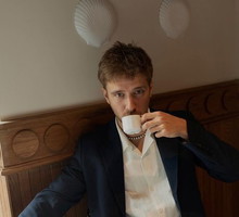 Maciej Musiał kupił sobie ferrari!? W sieci zawrzało. Nic dziwnego, samochód robi wrażenie