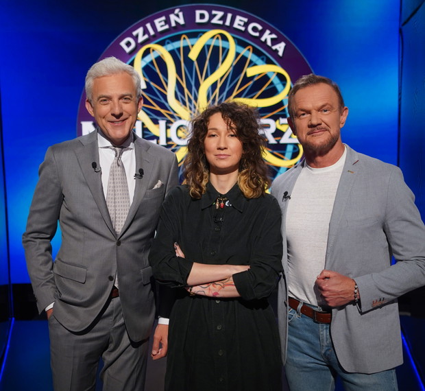 Hubert Urbański, Cezary Pazura i Anastazja Pazura w „Milionerach”