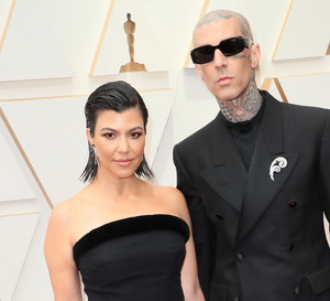 Kourtney Kardashian i Travis Barker chcą mieć razem dziecko. Czy oscarowa sukienka potwierdziła, że to coś więcej niż plany na przyszłość?