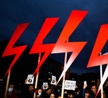 Działaczka pomagająca w aborcjach stanie przed sądem. Jakie będą skutki pierwszego takiego procesu nie tylko w Polsce, ale w całej Europie?