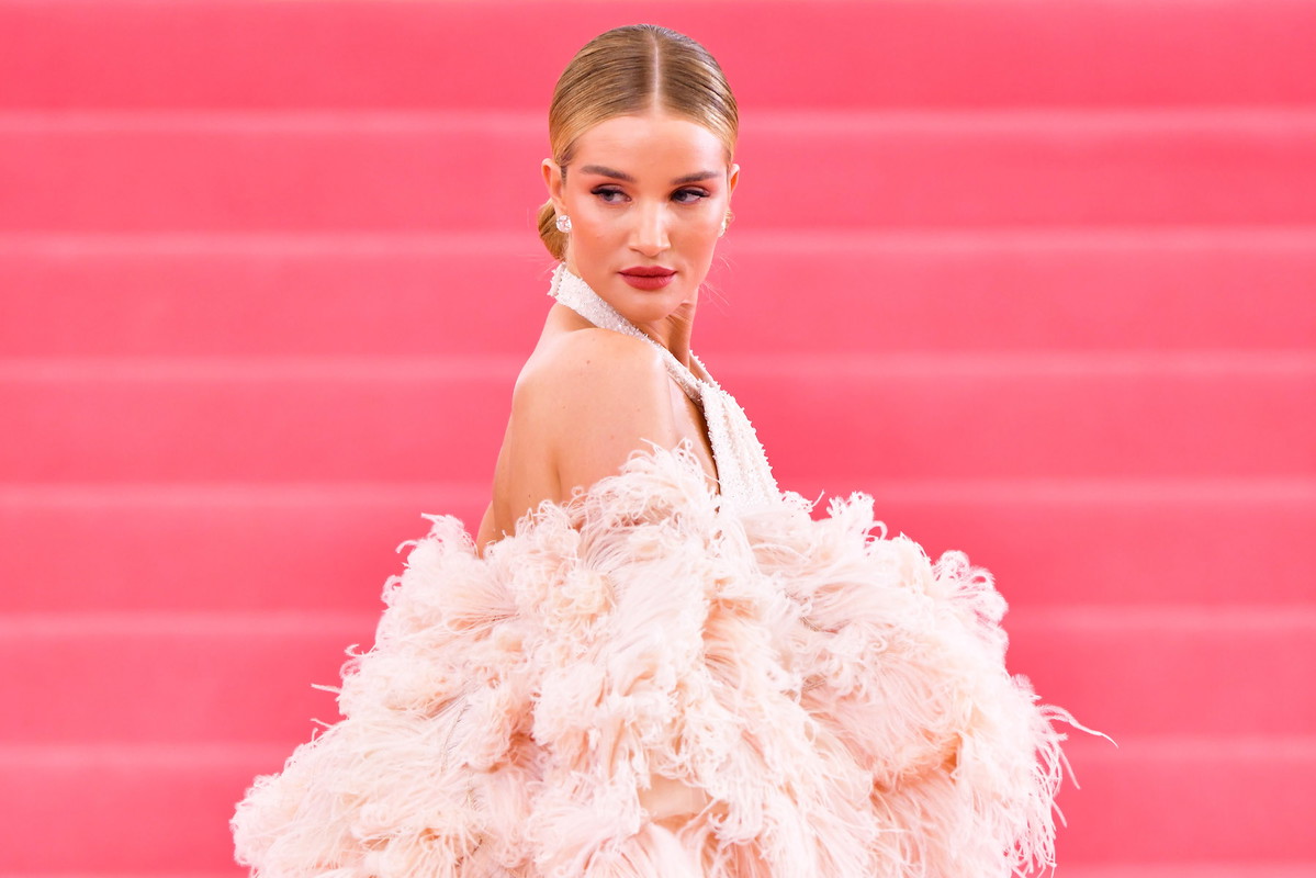 Rosie Huntington-Whiteley ujawniła imię dziecka. Ciekawostka? Jest coś, co łączy je z dzieckiem Kylie Jenner!
