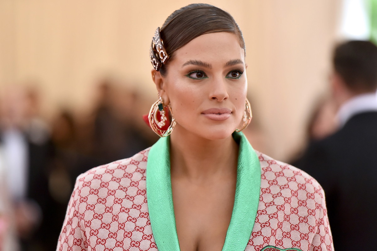 Ashley Graham ujawniła imiona nowo narodzonych bliźniaków. I pokazała wzruszające zdjęcie z dziećmi