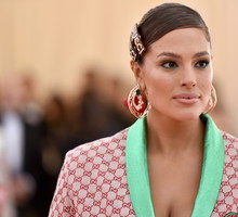 Ashley Graham ujawniła imiona nowo narodzonych bliźniaków. I pokazała wzruszające zdjęcie z dziećmi