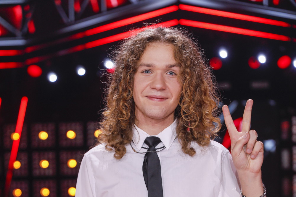 Bartosz Madej – kim jest? Finalista 12. edycji „The Voice of Poland” ma wiele talentów. Jeden z nich zaskakuje!