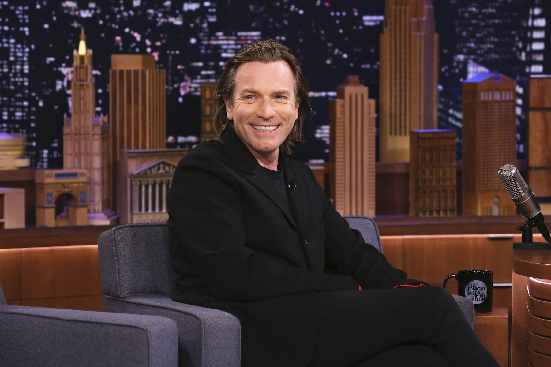 Ewan McGregor został ojcem! To zaskoczenie, bo nikt nie wiedział, że jego dziewczyna była w ciąży!