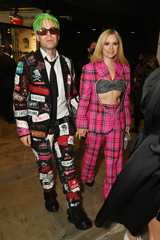 MTV Video Music Awards 2021 – stylizacje gwiazd: Avril Delevigne i Mod Sun