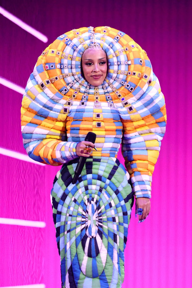MTV Video Music Awards 2021 – stylizacje gwiazd: Doja Cat