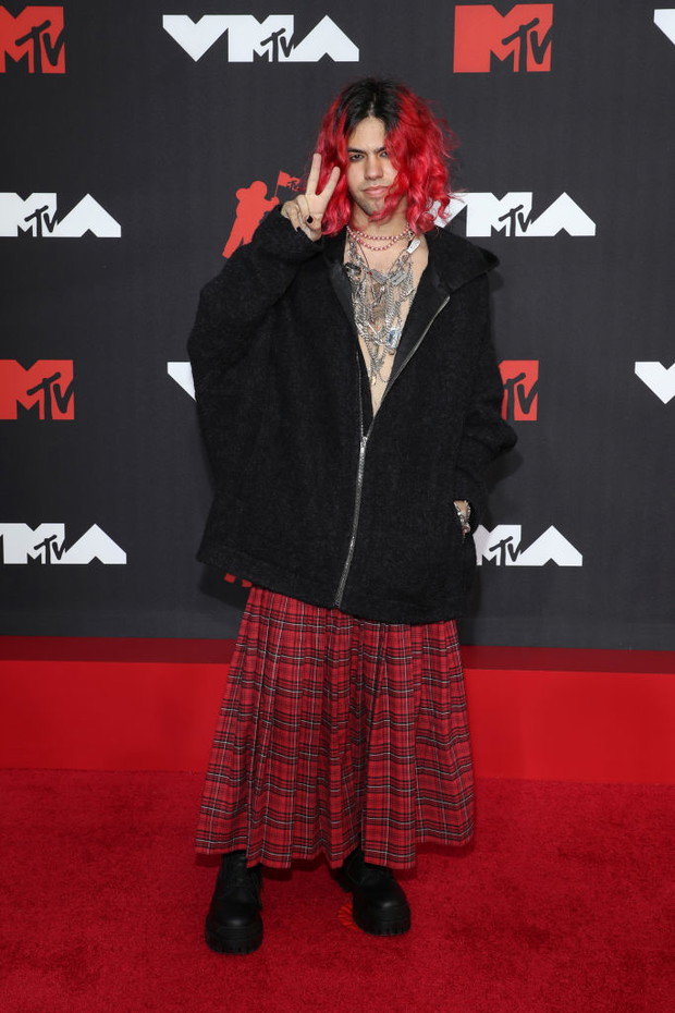MTV Video Music Awards 2021 – stylizacje gwiazd: Omar