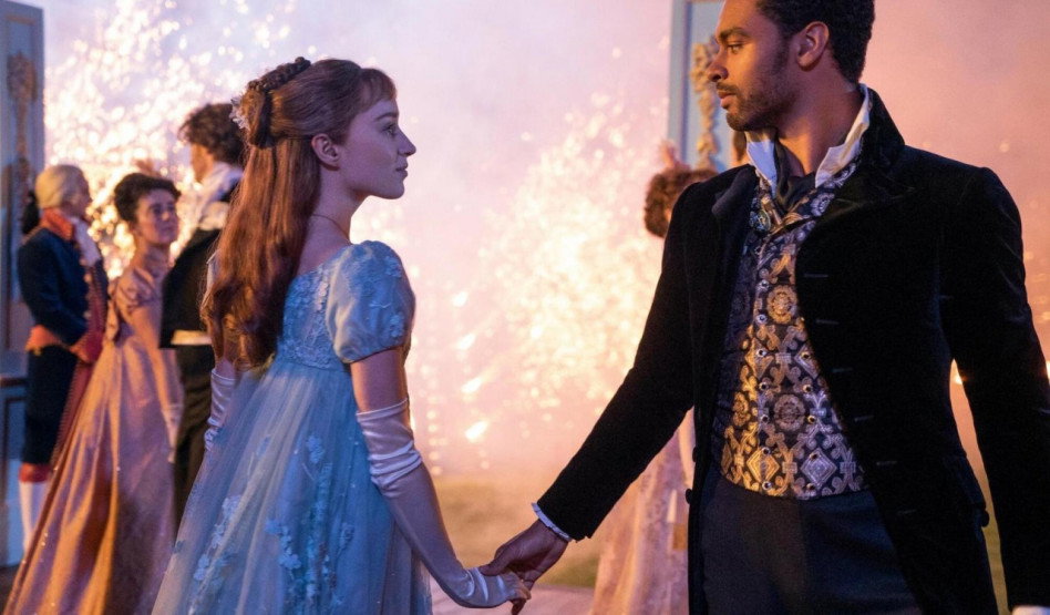 Co Phoebe Dynevor myśli o tym, że Regé-Jean Page odszedł z „Bridgertonów”? Aktorka zabrała głos