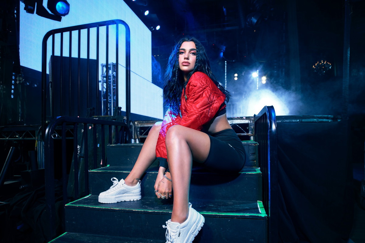 Puma Mayze, czyli białe sneakersy Dua Lipy. Wyczuwamy hit sezonu!