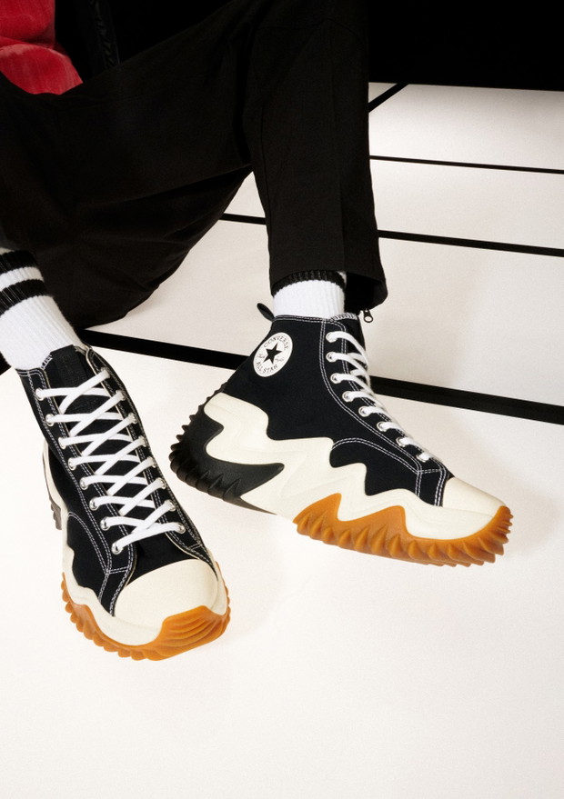 Converse Run Star Motion