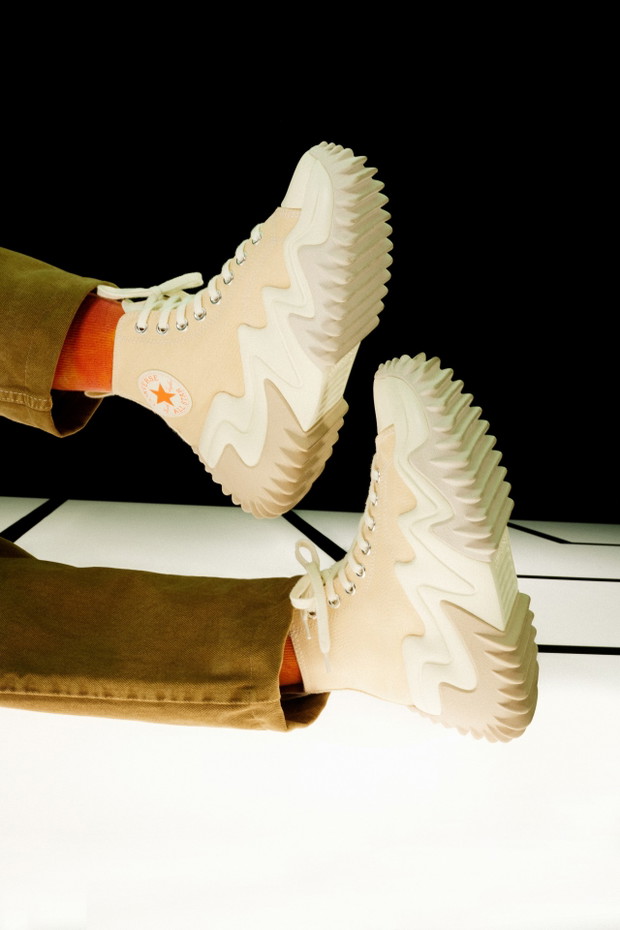 Converse Run Star Motion