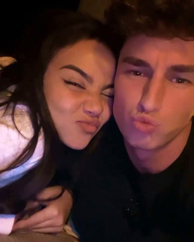 Marcin Dubiel i Lexy Chaplin lecą razem do Kenii