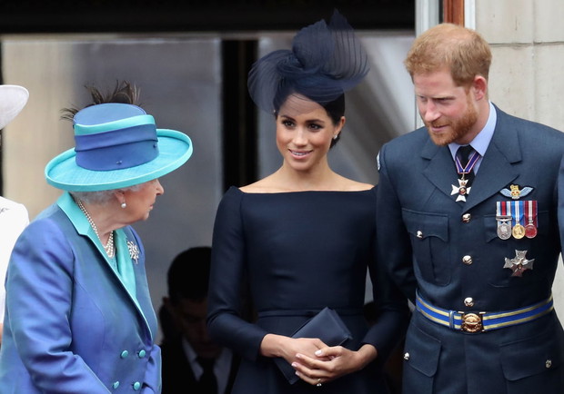 Odpowiedź królowej Elżbiety II na zarzuty Harry'ego i Meghan wobec Pałacu