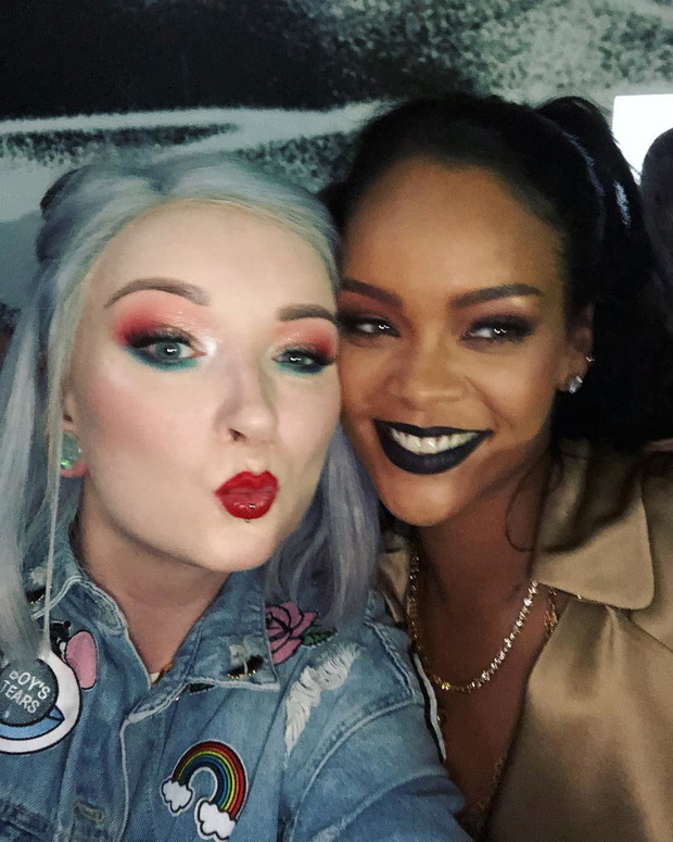 Kim jest Red Lipstick Monster?