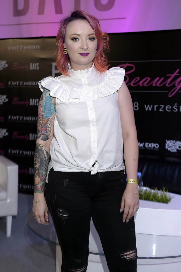 Kim jest Red Lipstick Monster?