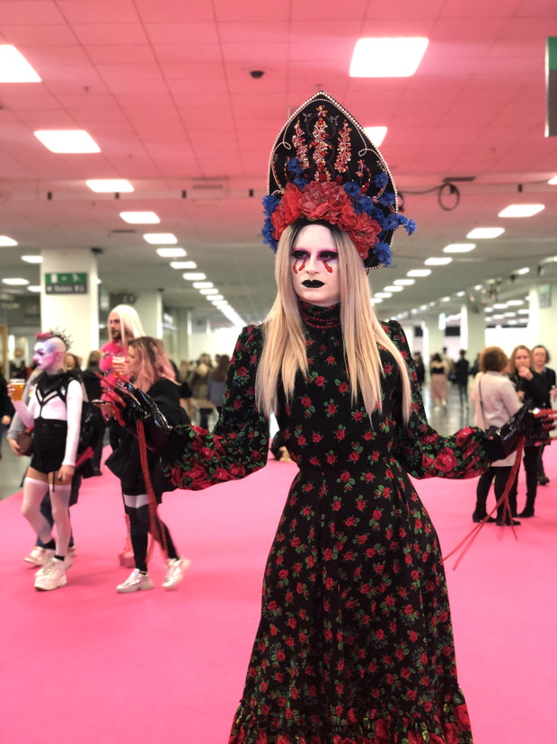 Stylizacje Shady Lady na Drag Con UK