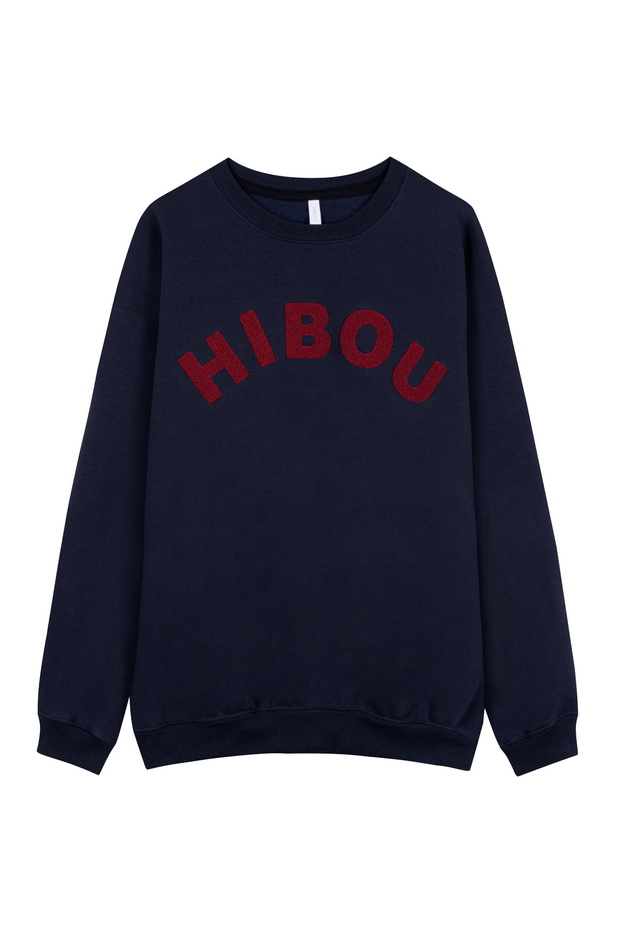 pol_pl_Bluza-Oversize-Hailey-Granatowa-Ocieplana-z-Bordowym-Napisem-2021_3