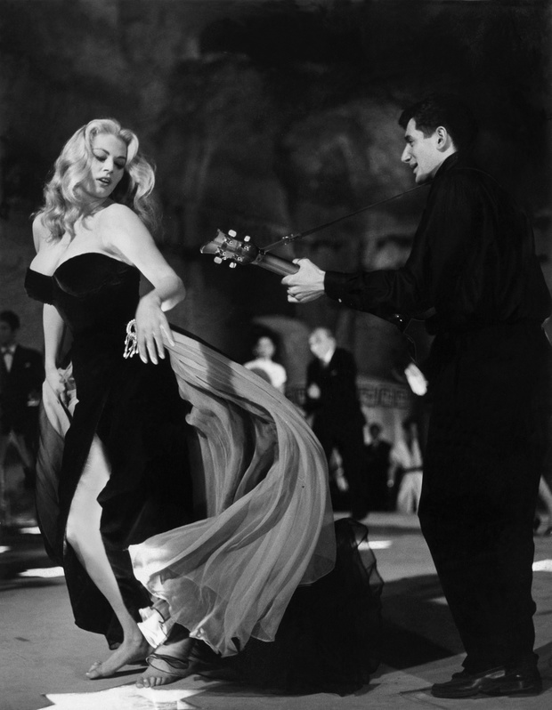 Ekberg, Anita - Actress, Sweden - *29.09.1931- Scene from the movie 'La Dolce Vita'' Directed by: Federico Fellini Italien / Frankreich 1960 - 1960 Vintage property of ullstein bild