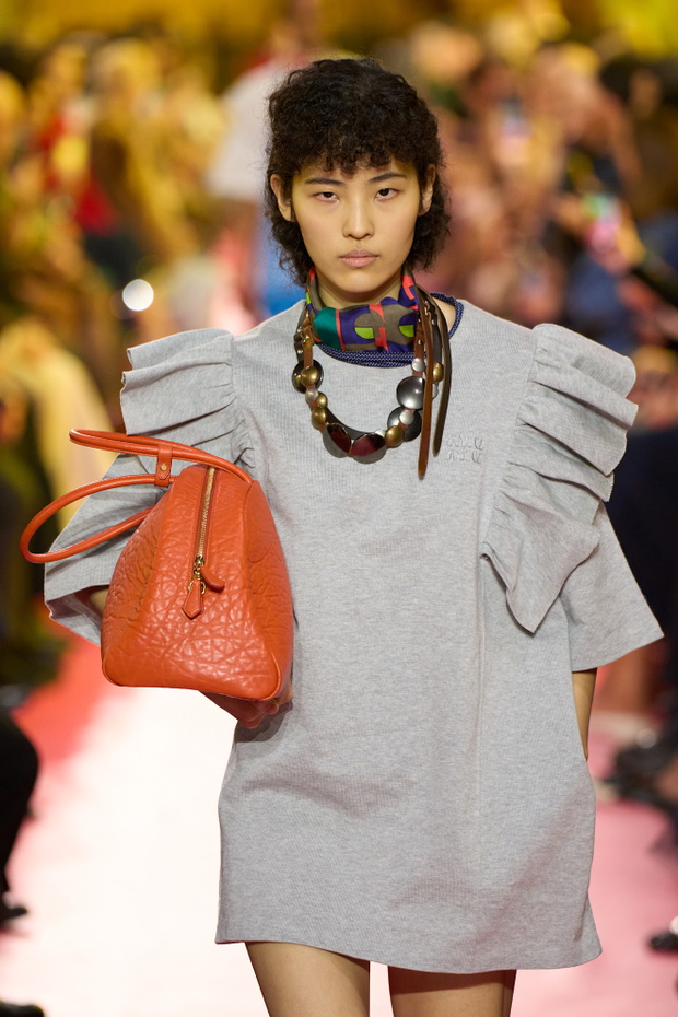 Miu Miu S26 035a