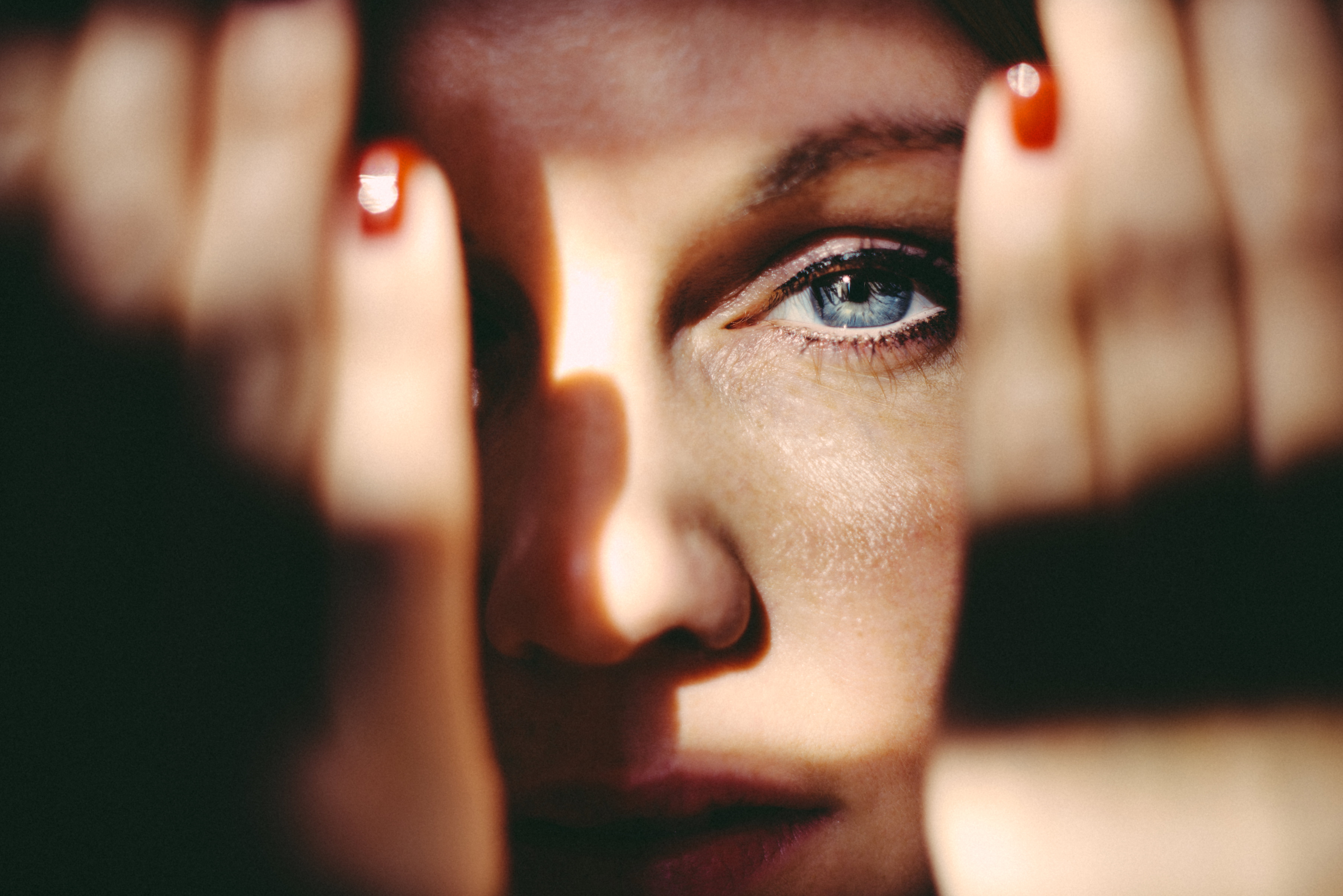 Blue eye of beautiful woman.