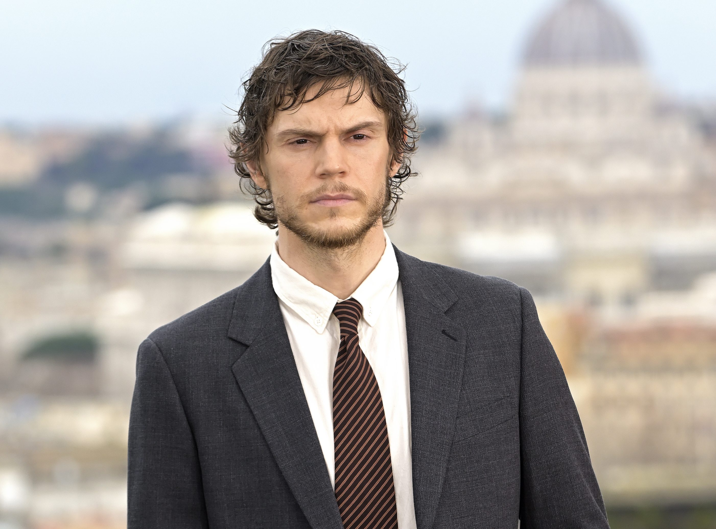 Evan Peters