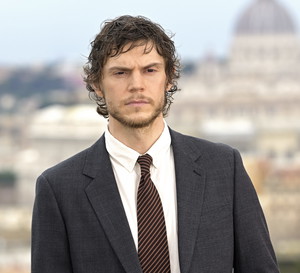 Evan Peters