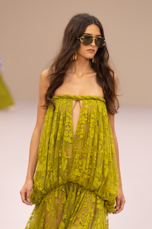 Zimmermann: Runway - Paris Fashion Week - Womenswear Spring/Summer 2026