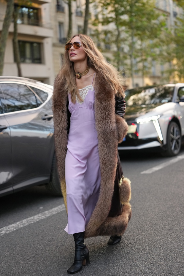 Street Style - Paris Fashion Week - Womenswear Spring Summer 2026 - Day Seven